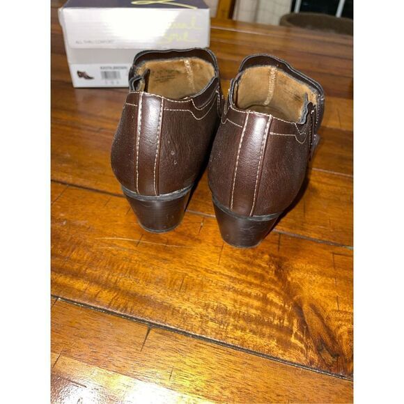 Natural Soul All-Thru Comfort Kasta Brown Booties Size 8 - Picture 3 of 7